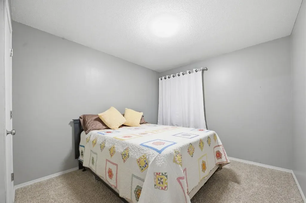 422 N Jaax Court Wichita KS 67235