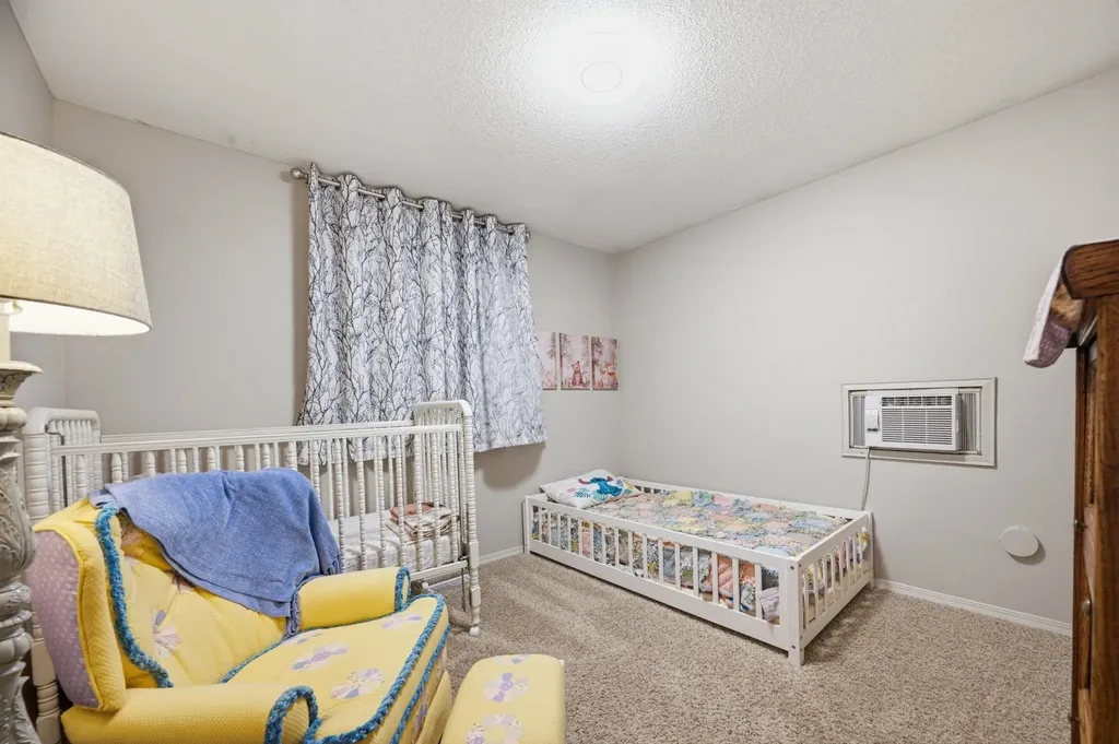 422 N Jaax Court Wichita KS 67235