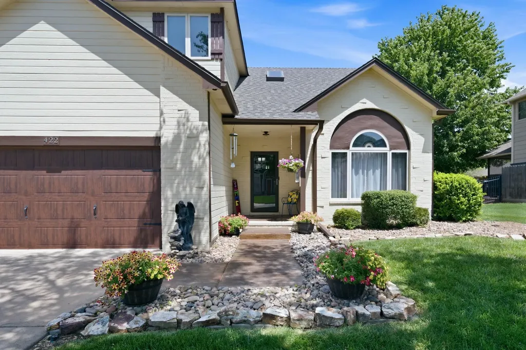 422 N Jaax Court Wichita KS 67235