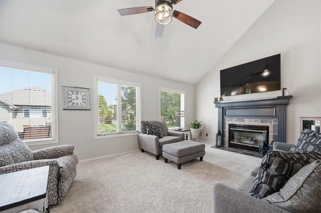 422 N Jaax Court Wichita KS 67235