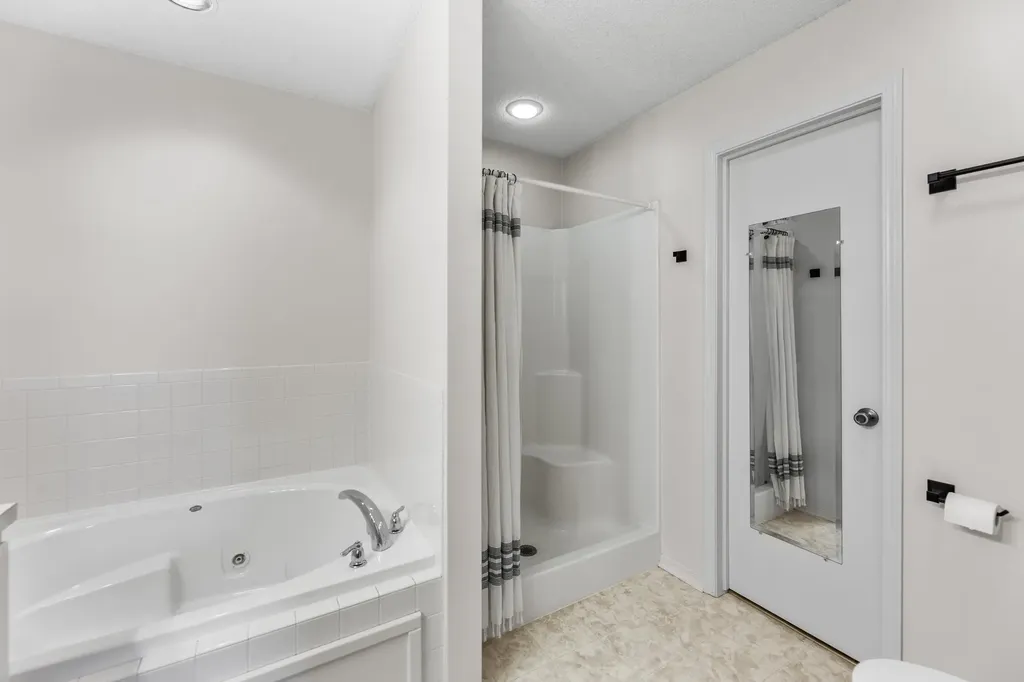 5317 W 44th Street S Wichita KS 67215