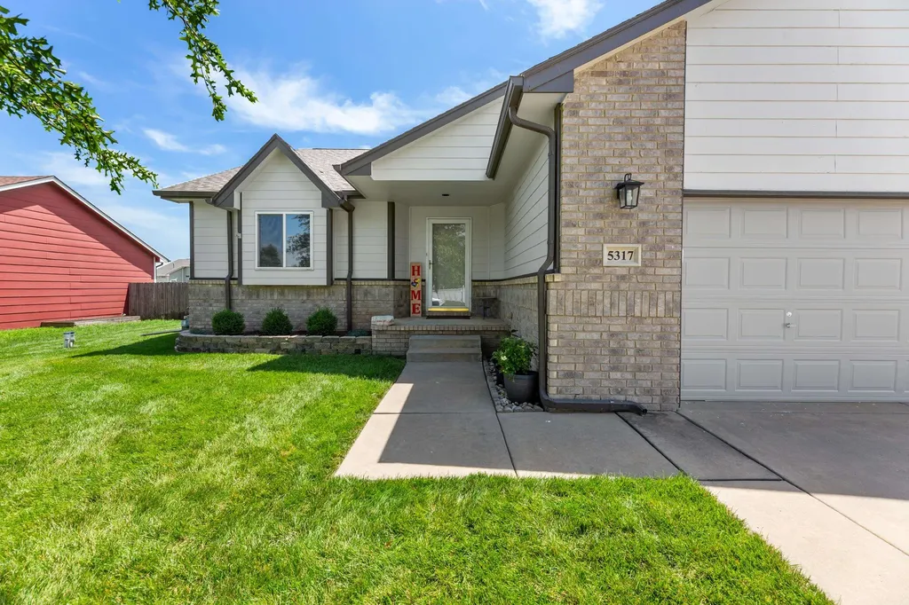 5317 W 44th Street S Wichita KS 67215