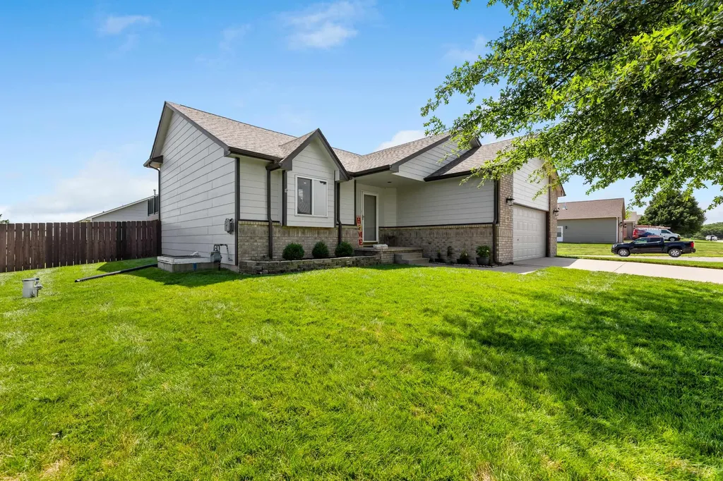 5317 W 44th Street S Wichita KS 67215