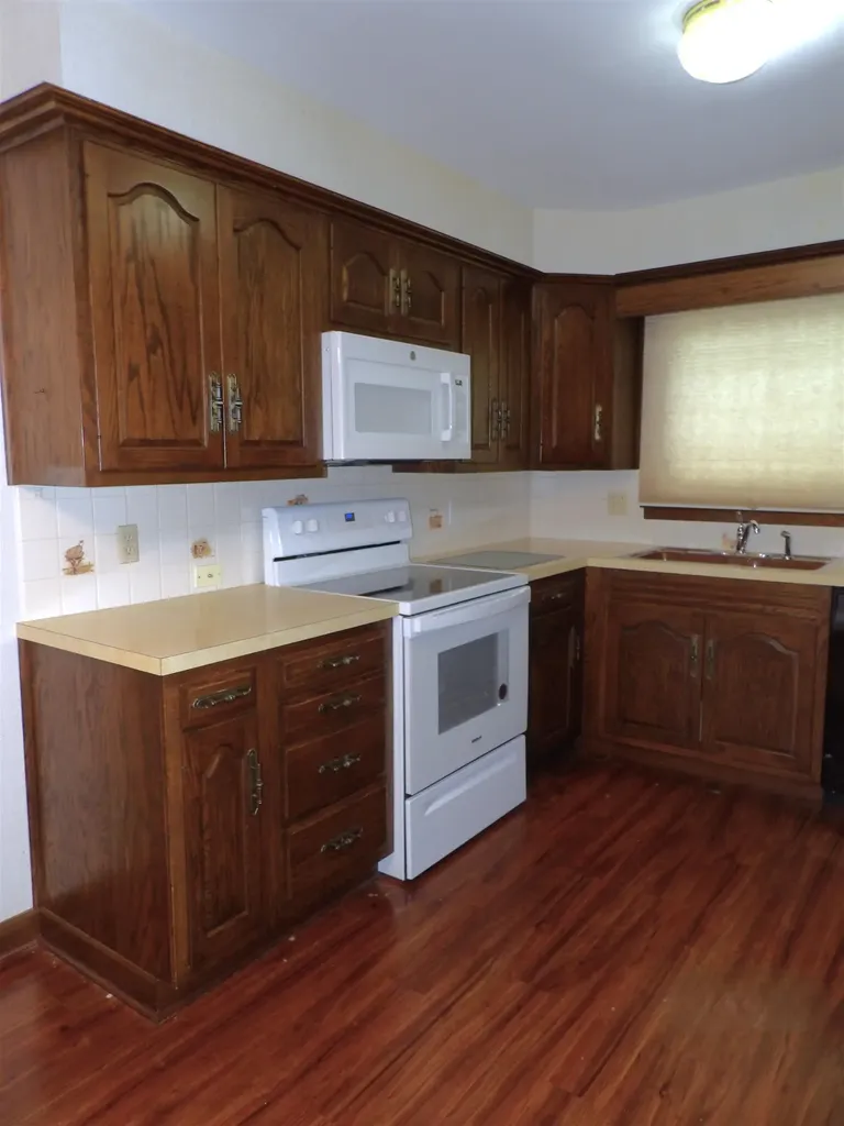 1501 Lotus Wichita KS 67213