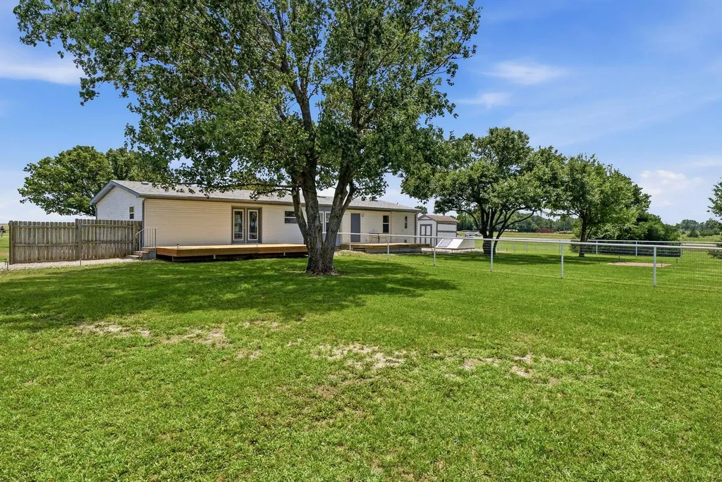 10911 SE Pawnee Road Leon KS 67074