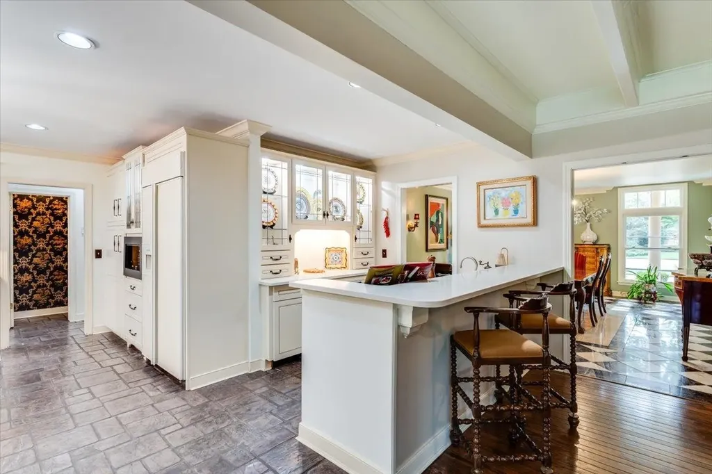 122 S Ridgecrest Wichita KS 67218