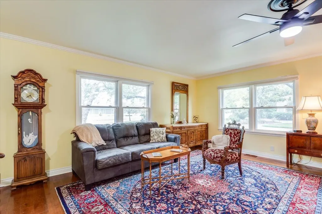 122 S Ridgecrest Wichita KS 67218