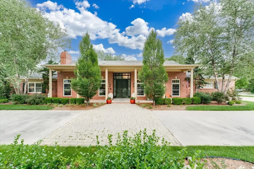 122 S Ridgecrest Wichita KS 67218