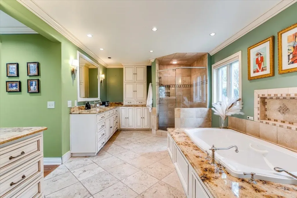 122 S Ridgecrest Wichita KS 67218