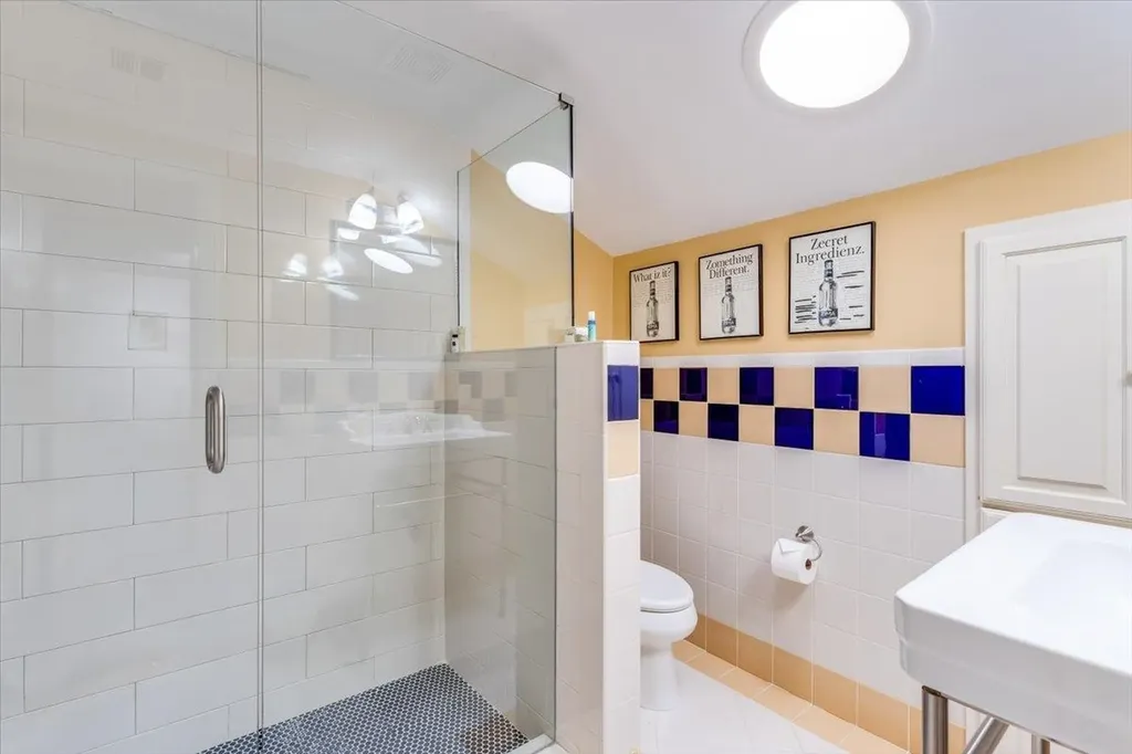 122 S Ridgecrest Wichita KS 67218