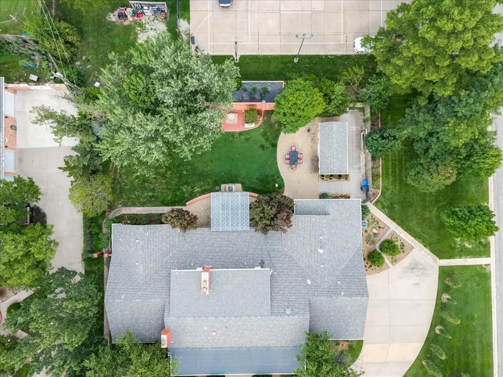 122 S Ridgecrest Wichita KS 67218