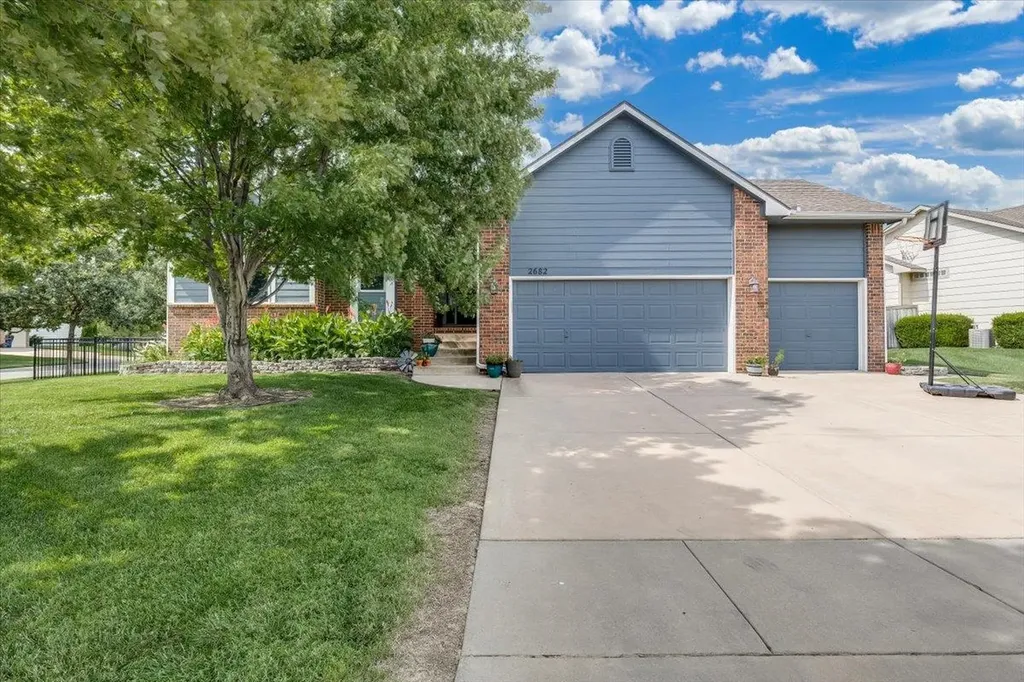 2682 N Shefford Court Wichita KS 67205