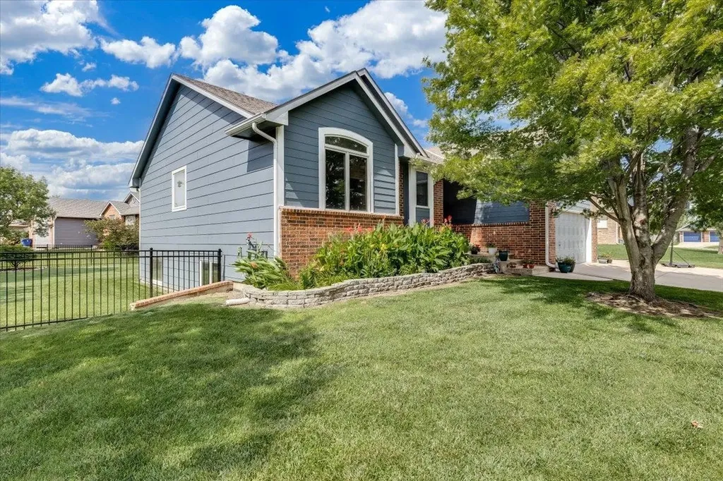2682 N Shefford Court Wichita KS 67205