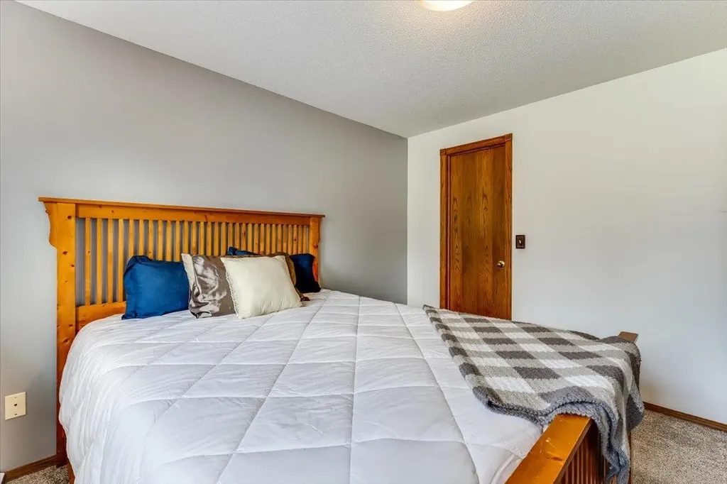 2682 N Shefford Court Wichita KS 67205