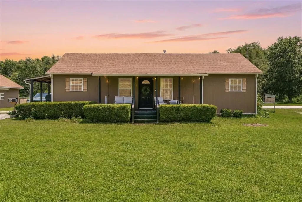 615 E 57th Street S Wichita KS 67216