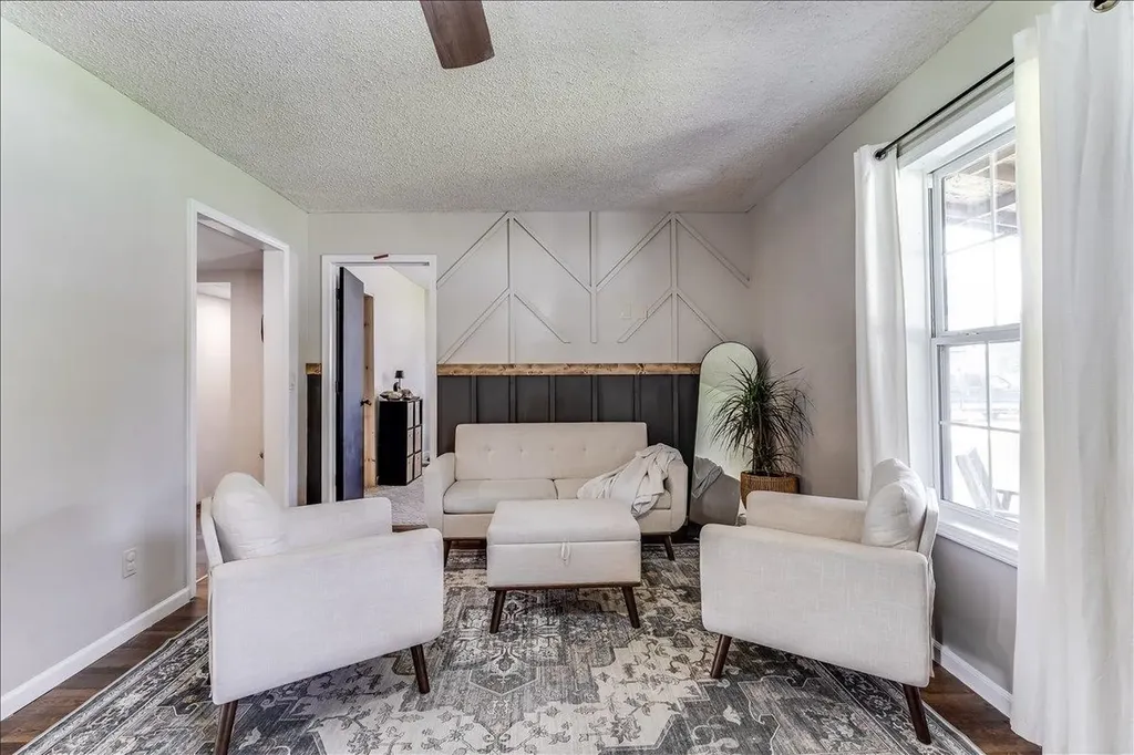 615 E 57th Street S Wichita KS 67216