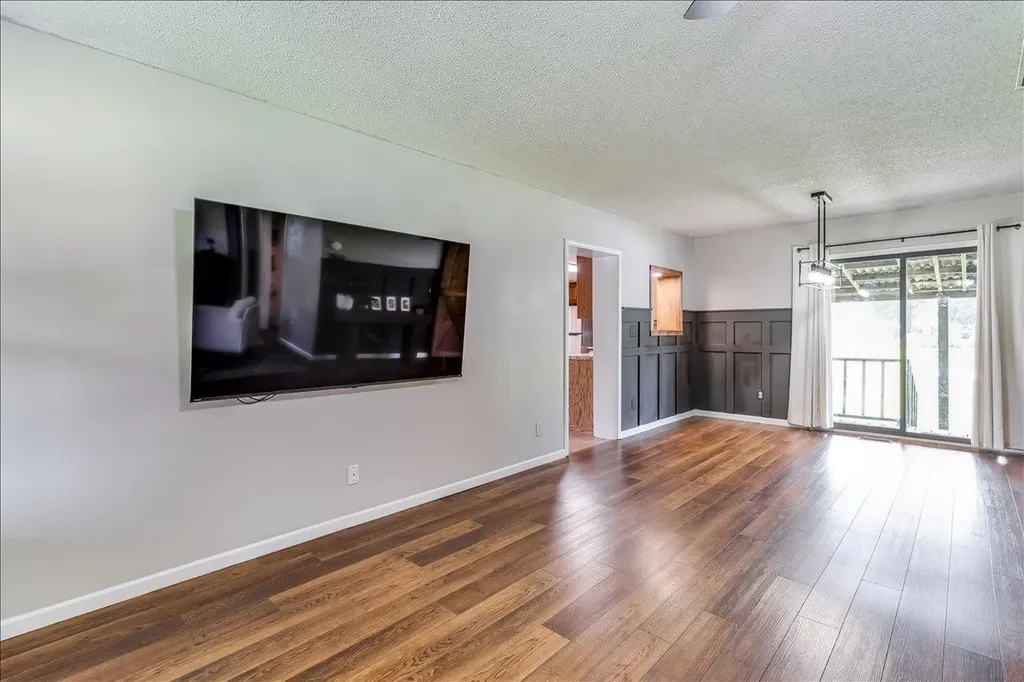 615 E 57th Street S Wichita KS 67216