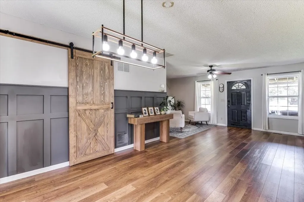 615 E 57th Street S Wichita KS 67216