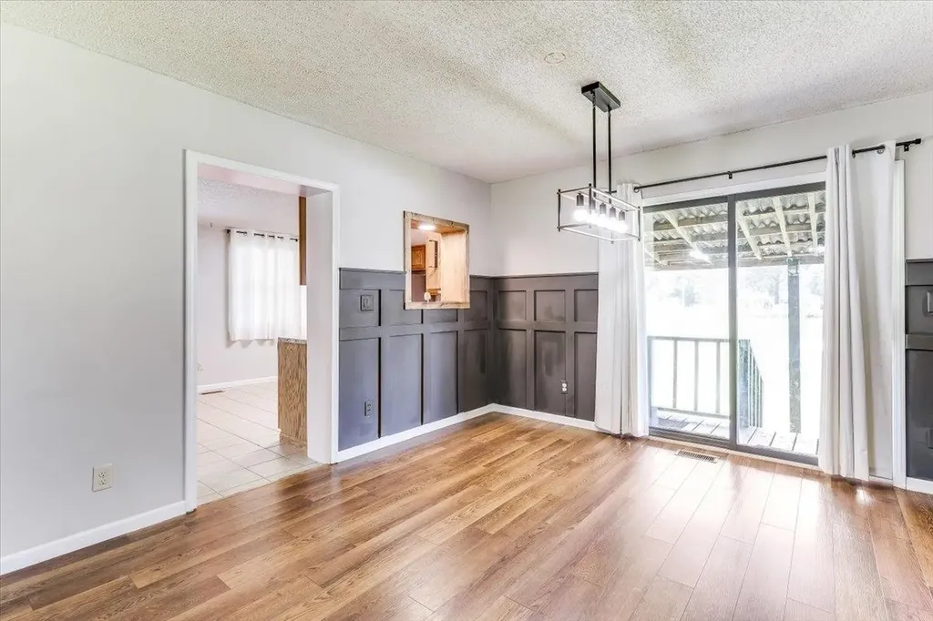 615 E 57th Street S Wichita KS 67216