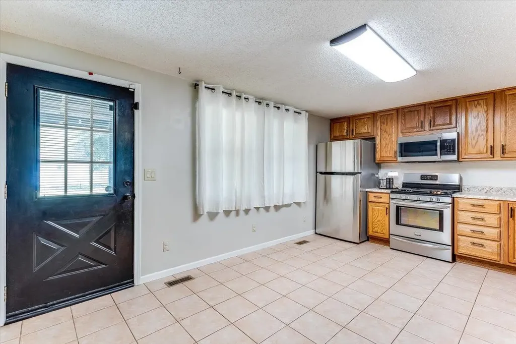 615 E 57th Street S Wichita KS 67216