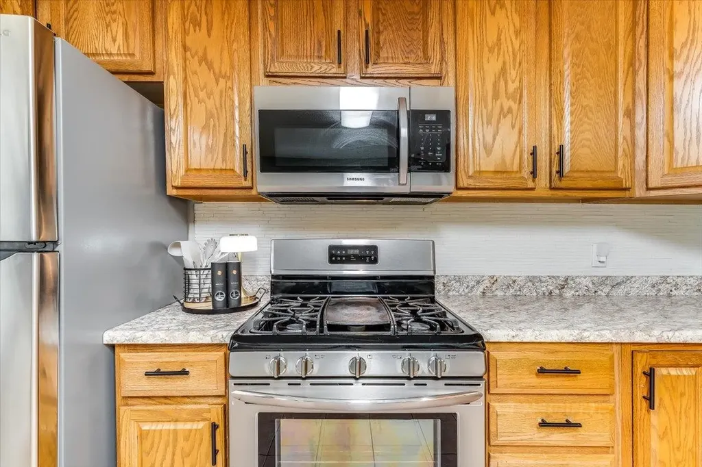 615 E 57th Street S Wichita KS 67216
