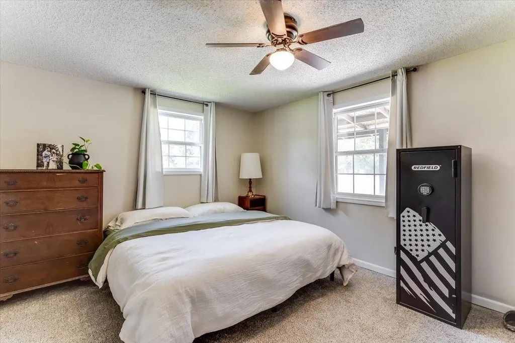 615 E 57th Street S Wichita KS 67216
