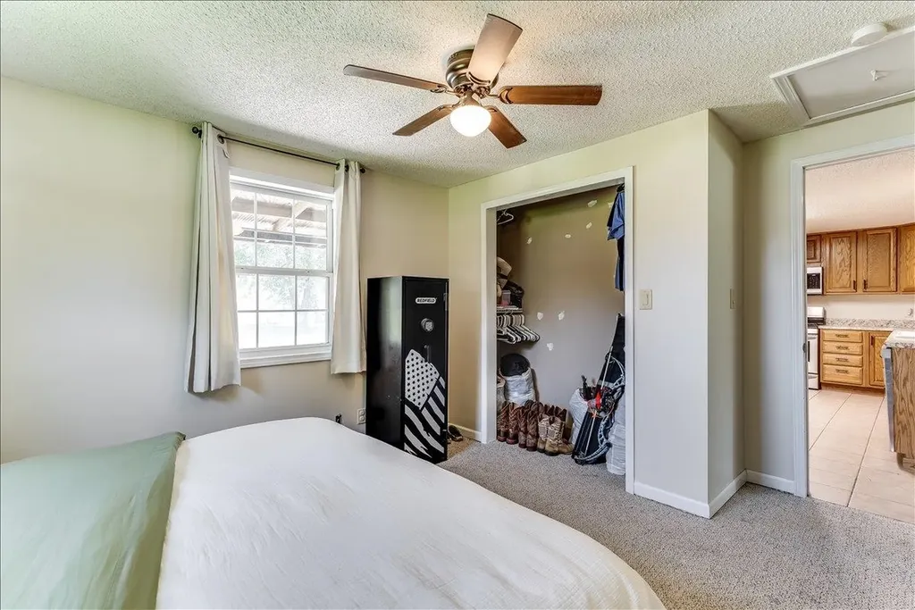 615 E 57th Street S Wichita KS 67216