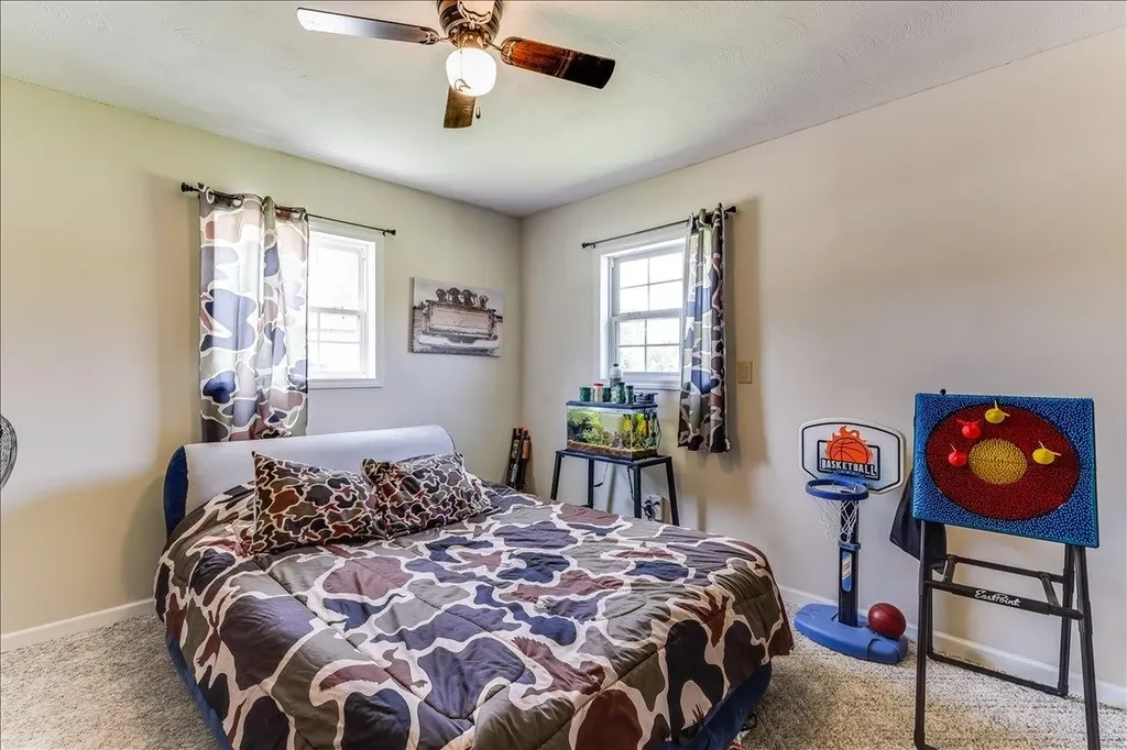 615 E 57th Street S Wichita KS 67216