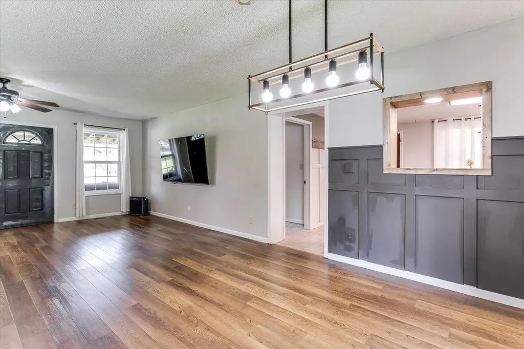 615 E 57th Street S Wichita KS 67216