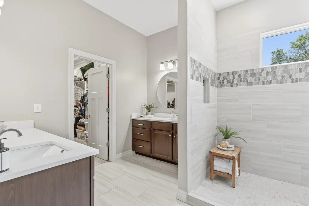 831 E Ruby Court Mulvane KS 67110-9300