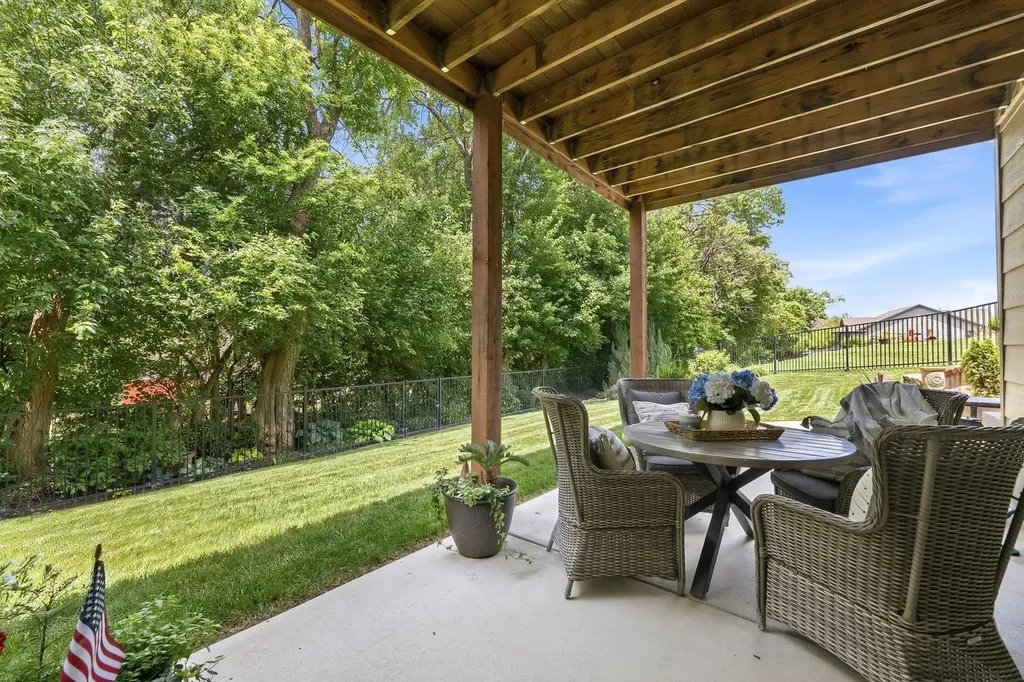 831 E Ruby Court Mulvane KS 67110-9300