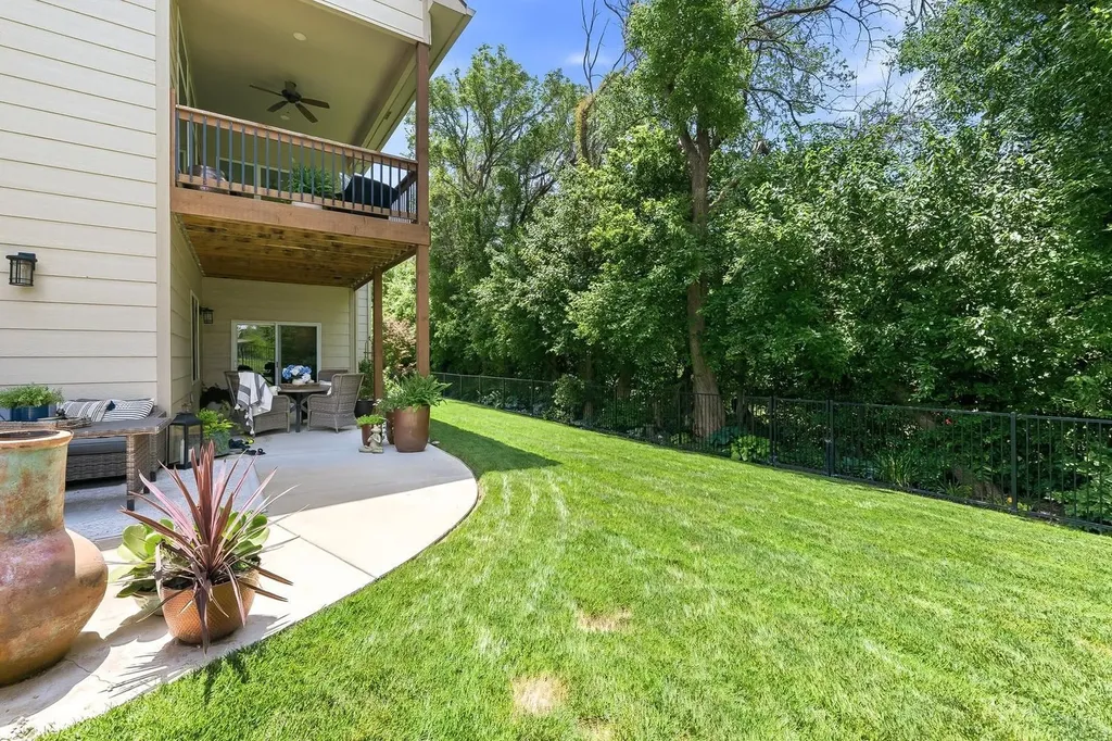 831 E Ruby Court Mulvane KS 67110-9300