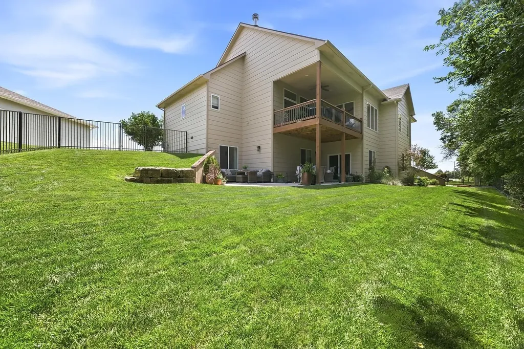 831 E Ruby Court Mulvane KS 67110-9300