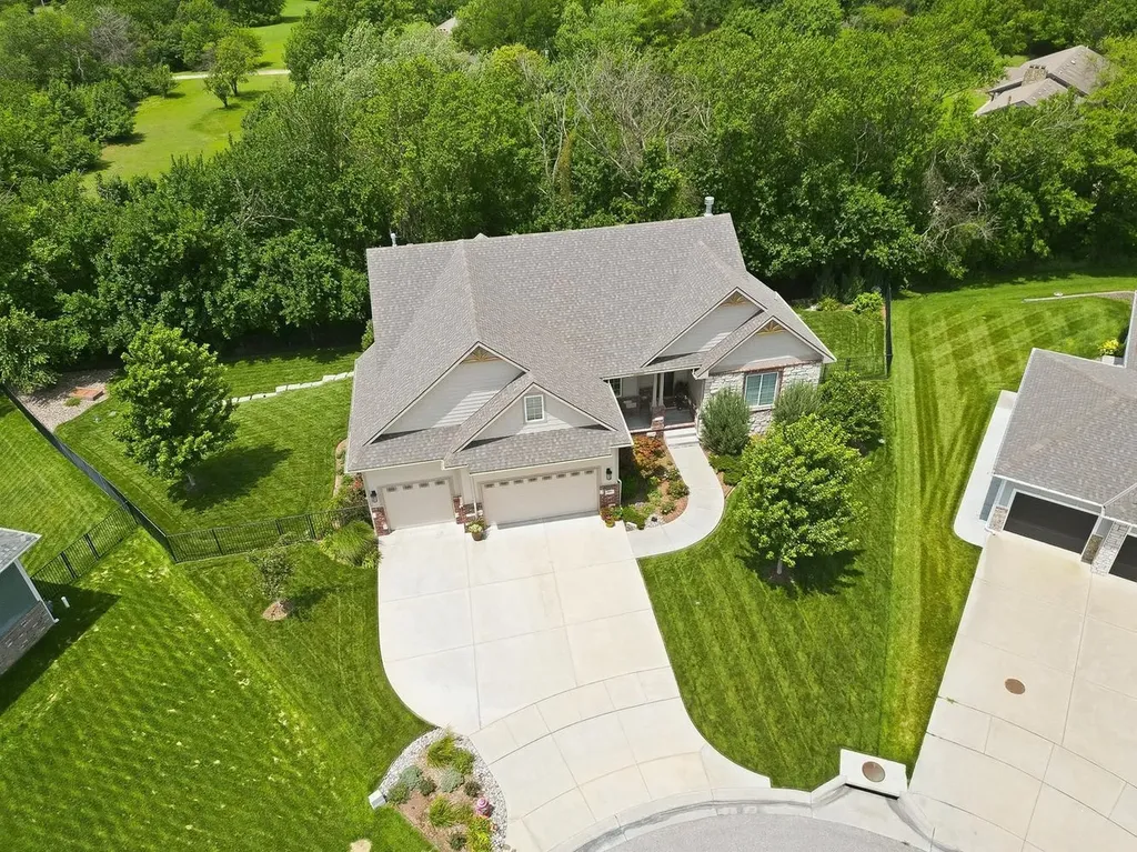 831 E Ruby Court Mulvane KS 67110-9300
