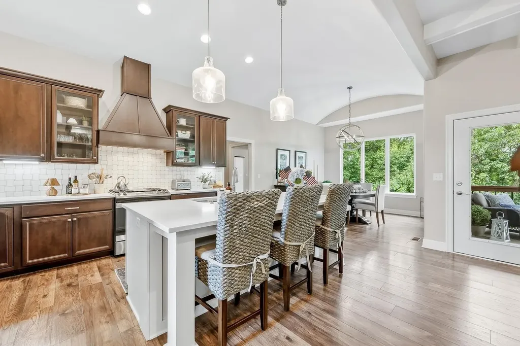 831 E Ruby Court Mulvane KS 67110-9300