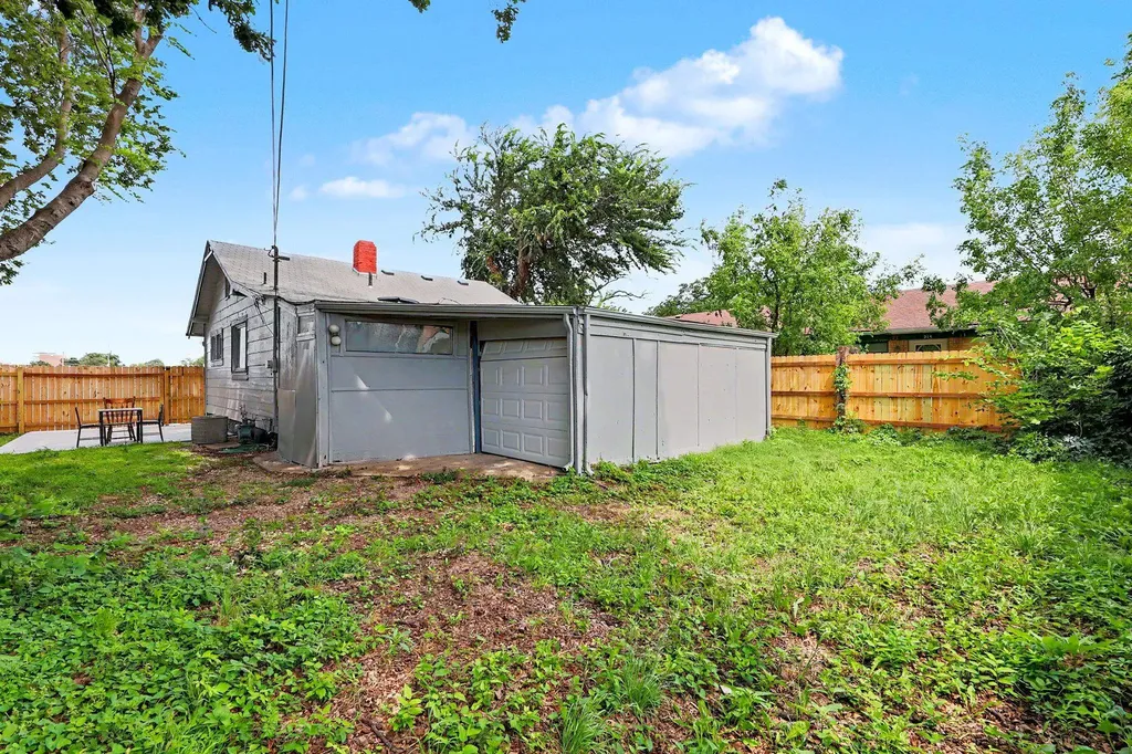 208 N Kansas Wichita KS 67214