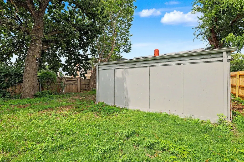 208 N Kansas Wichita KS 67214