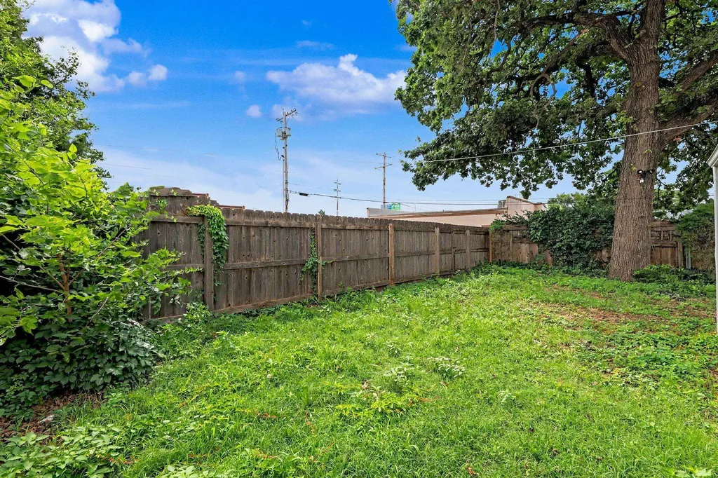 208 N Kansas Wichita KS 67214