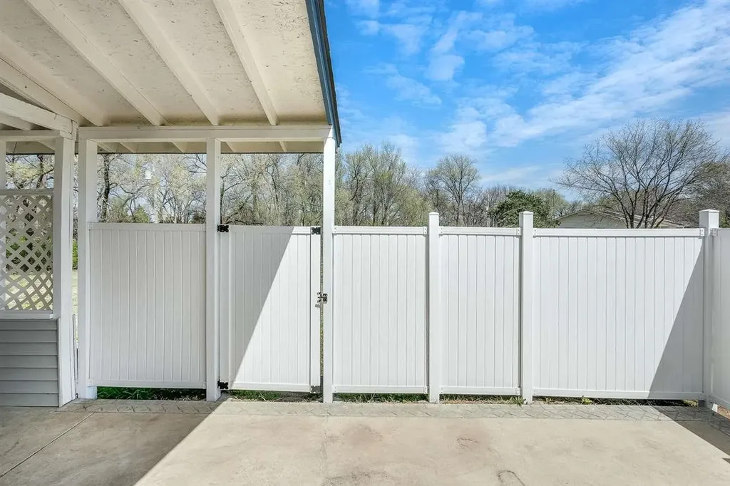 140 - 142 E Wood Avenue Clearwater KS 67026