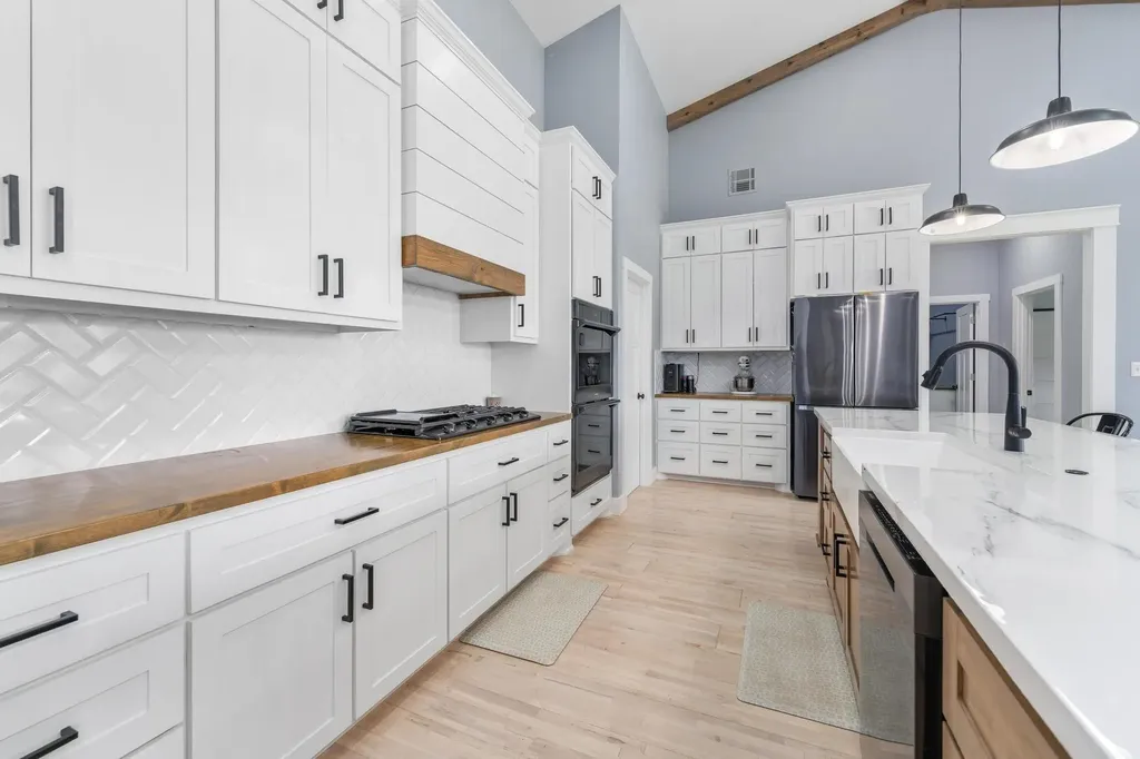 1029 E 120th Avenue N Belle Plaine KS 67013