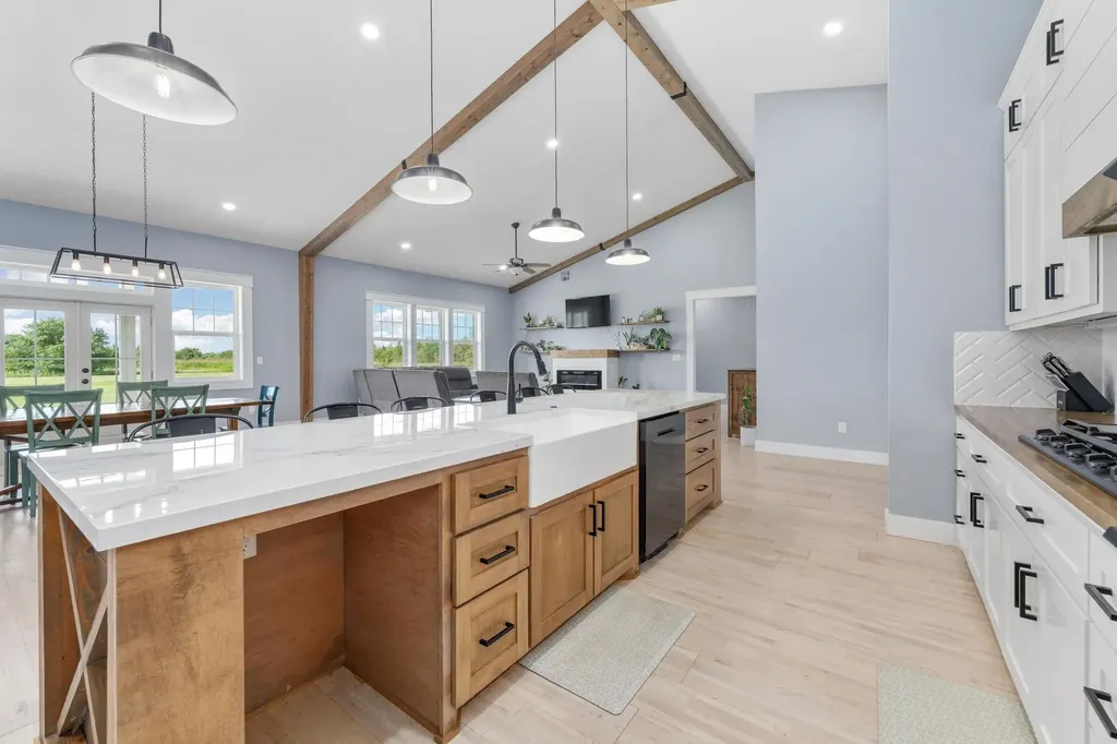 1029 E 120th Avenue N Belle Plaine KS 67013
