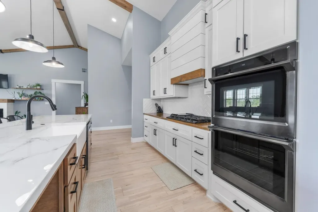 1029 E 120th Avenue N Belle Plaine KS 67013
