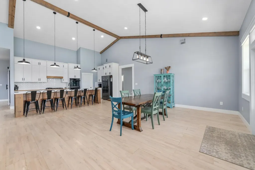 1029 E 120th Avenue N Belle Plaine KS 67013