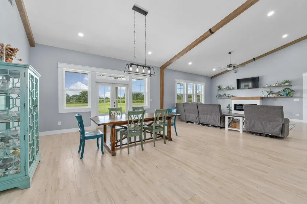 1029 E 120th Avenue N Belle Plaine KS 67013