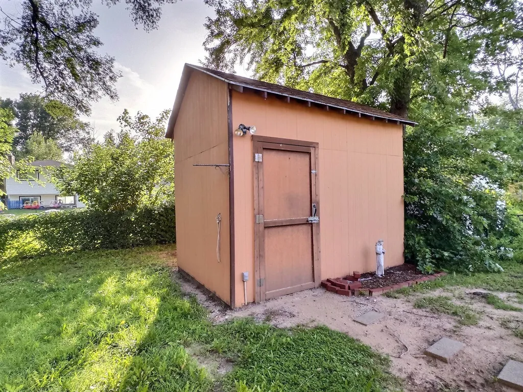 213 S Lauber Lane Derby KS 67037