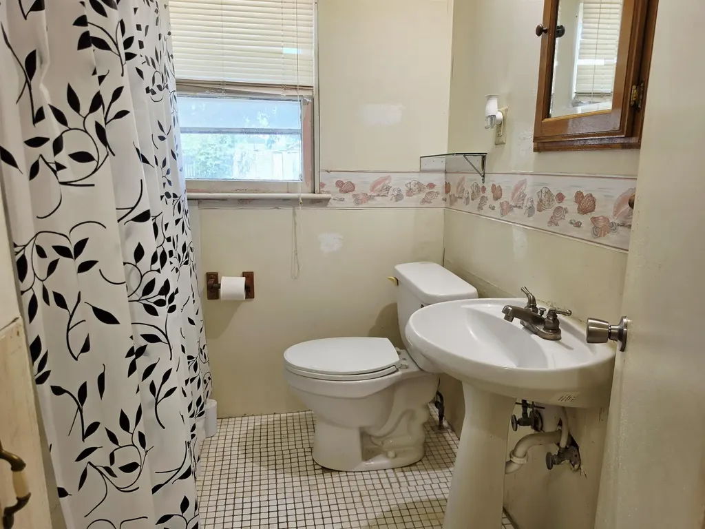 1317 N B Wellington KS 67152