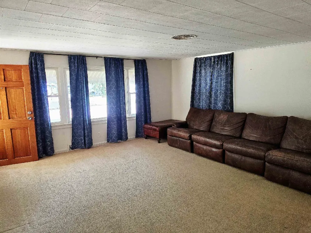 1317 N B Wellington KS 67152
