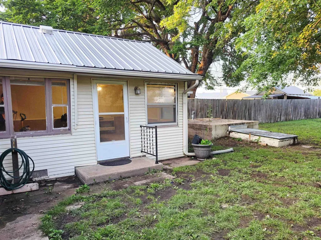 1317 N B Wellington KS 67152