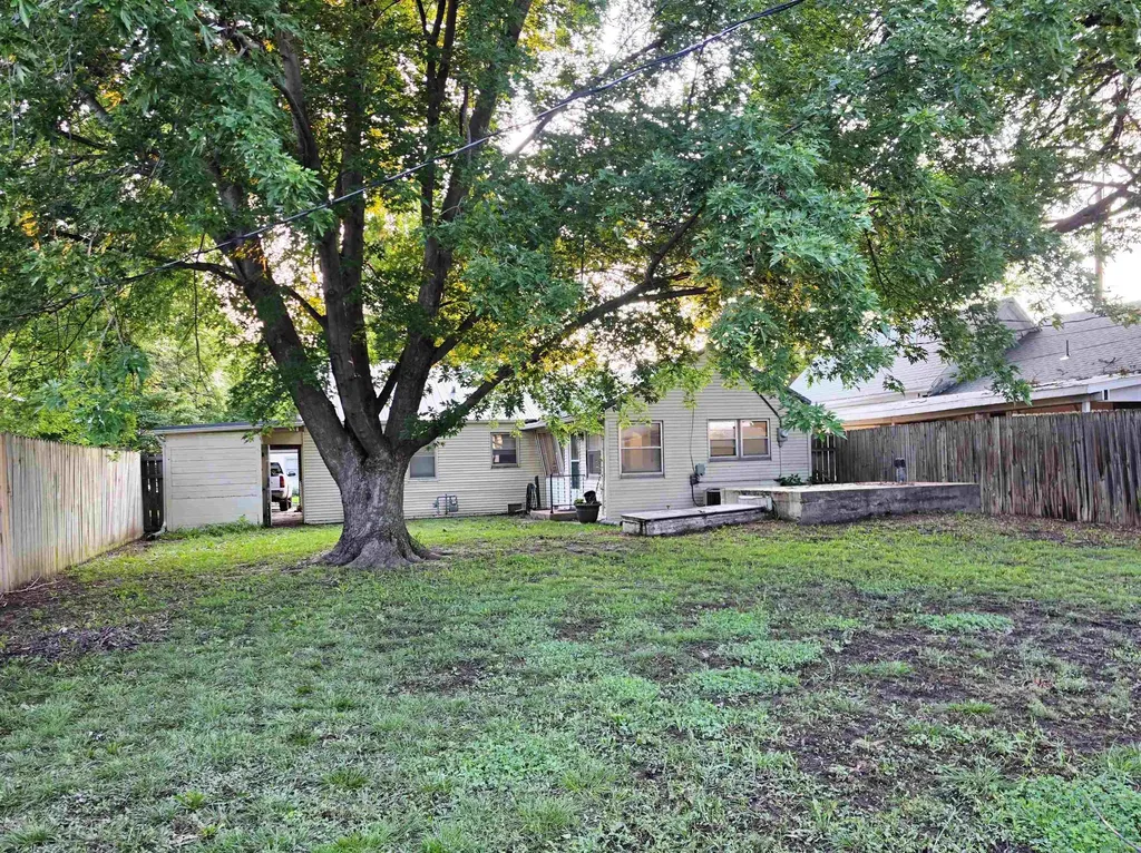 1317 N B Wellington KS 67152