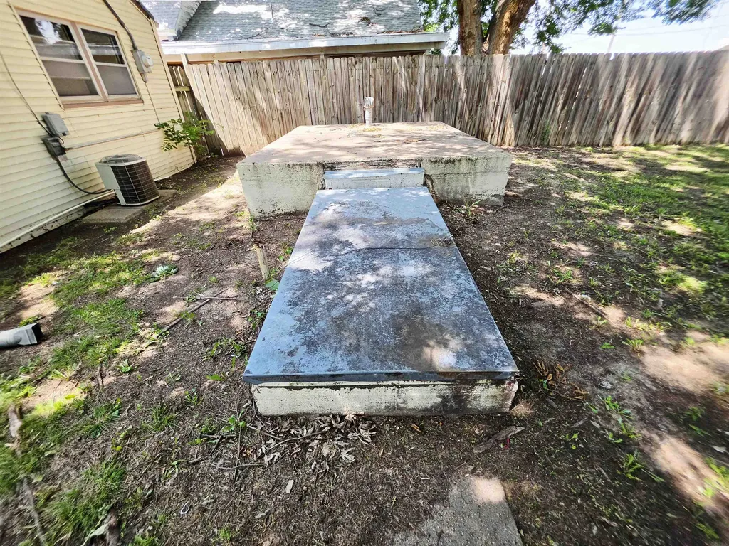 1317 N B Wellington KS 67152